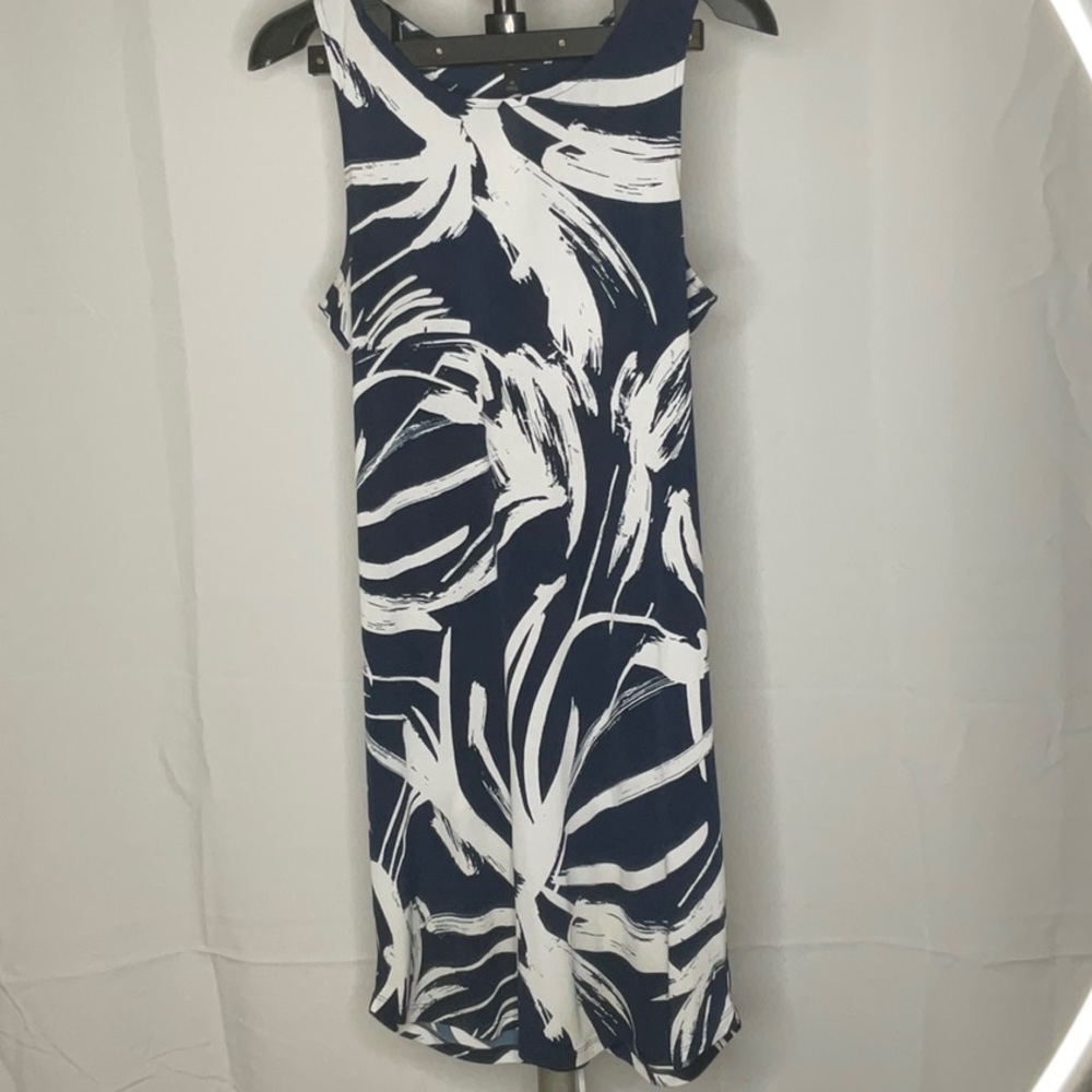 Banana republic size M blue and white